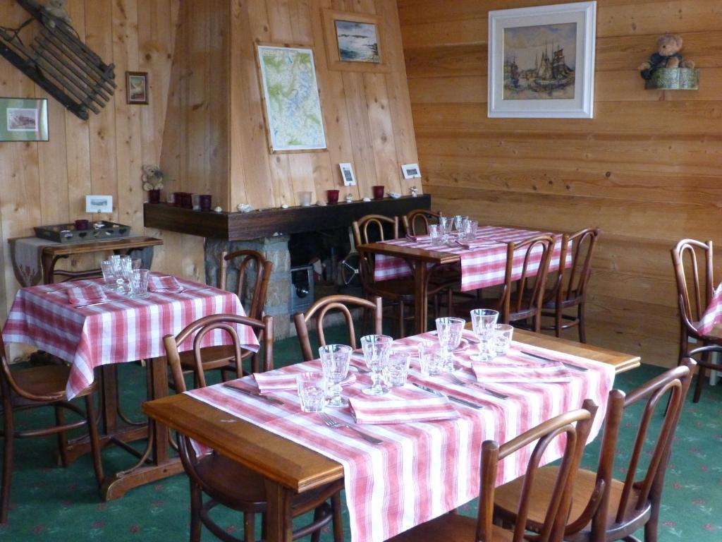 Les Aravis - Combloux Hotel Esterno foto
