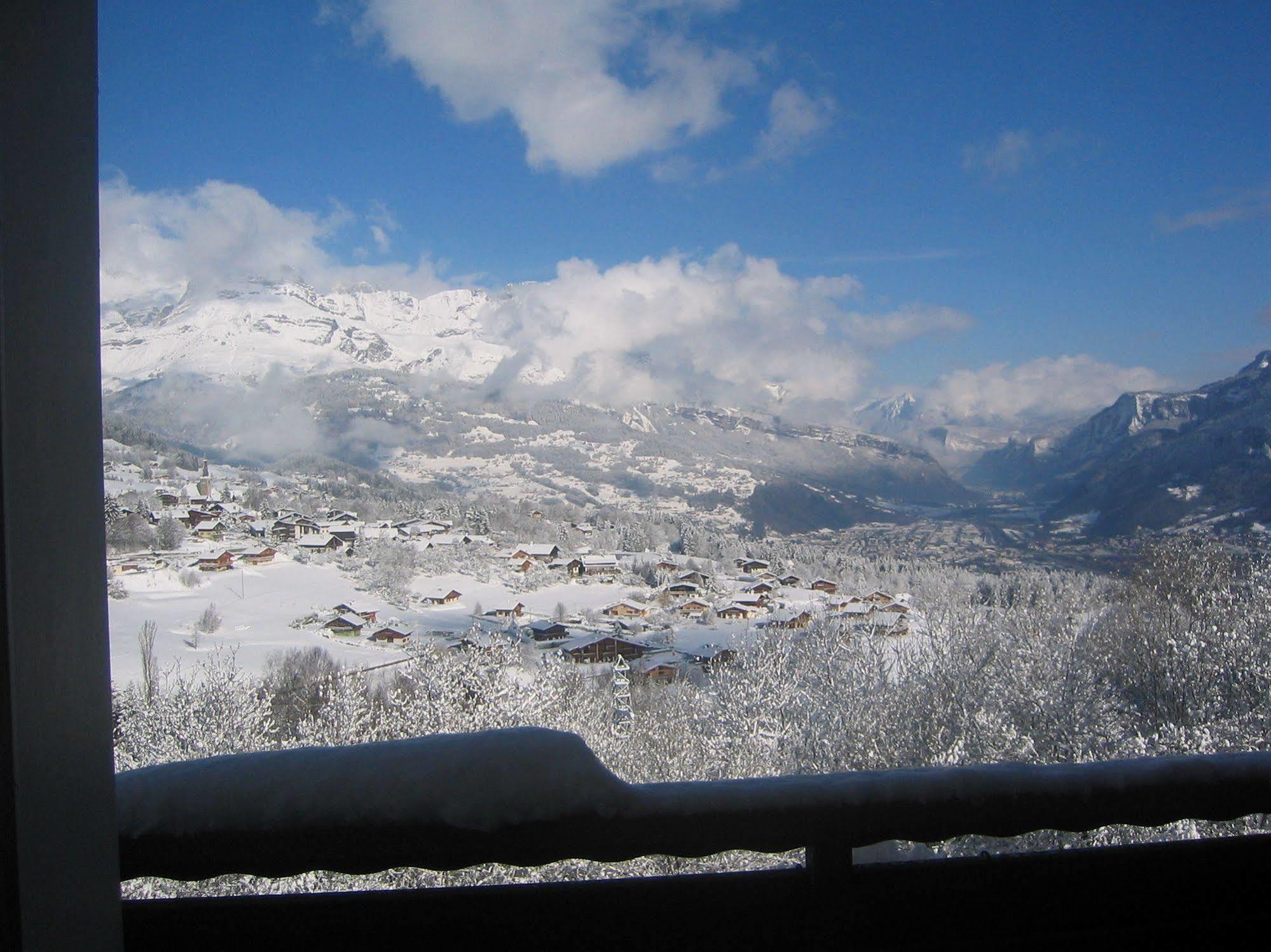 Les Aravis - Combloux Hotel Esterno foto