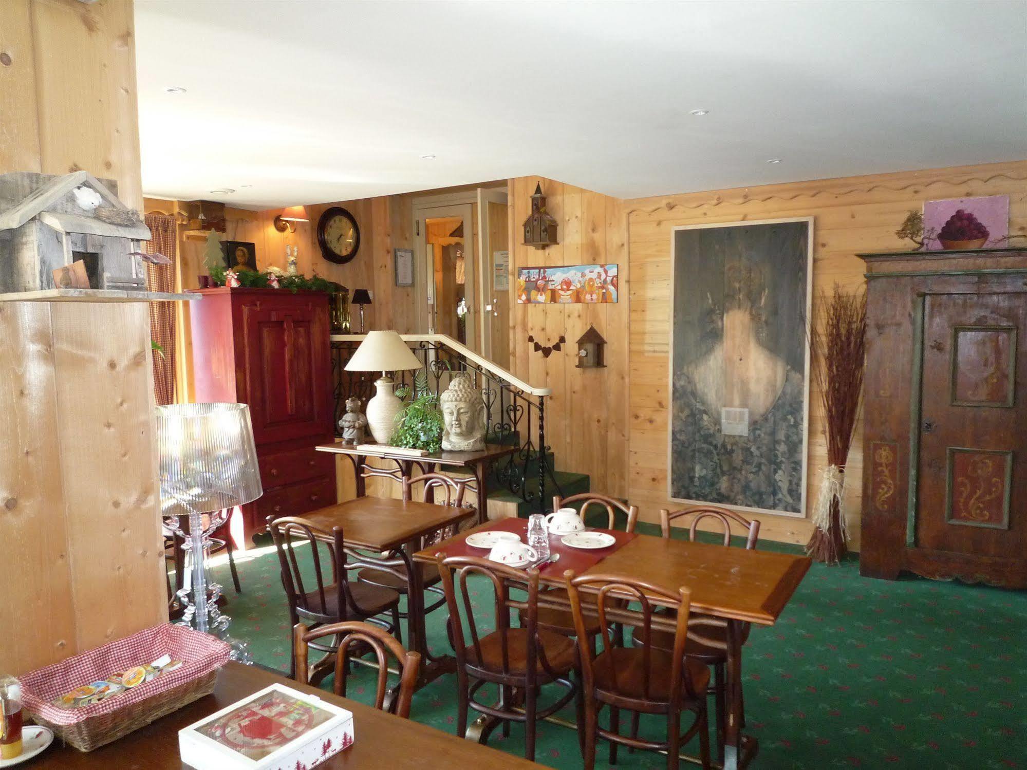 Les Aravis - Combloux Hotel Esterno foto