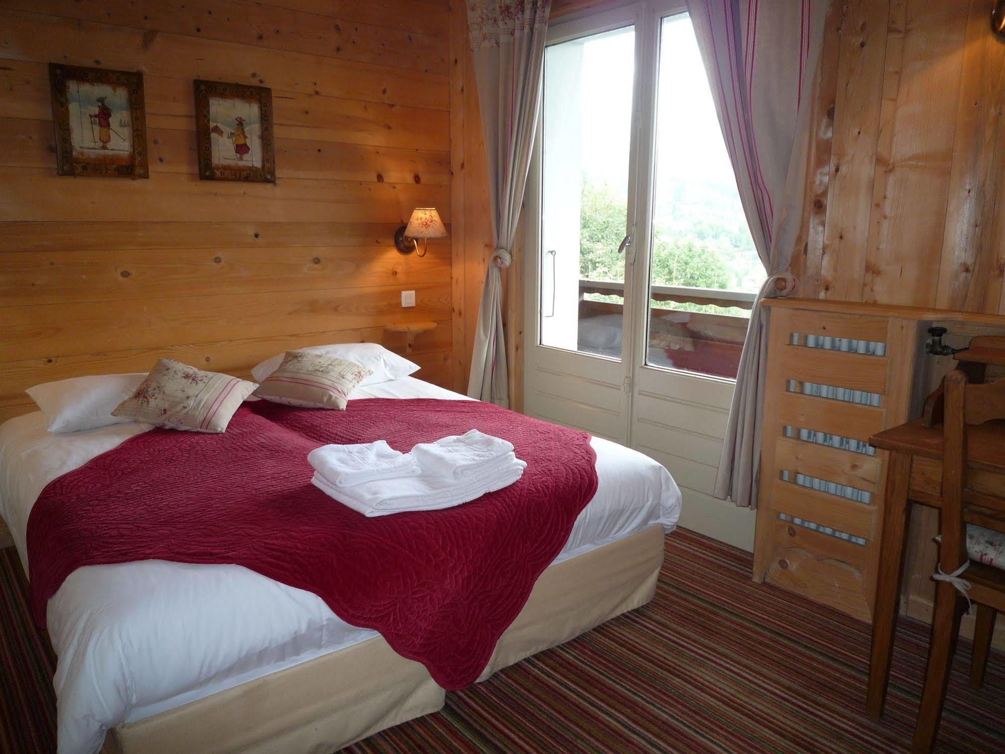 Les Aravis - Combloux Hotel Esterno foto